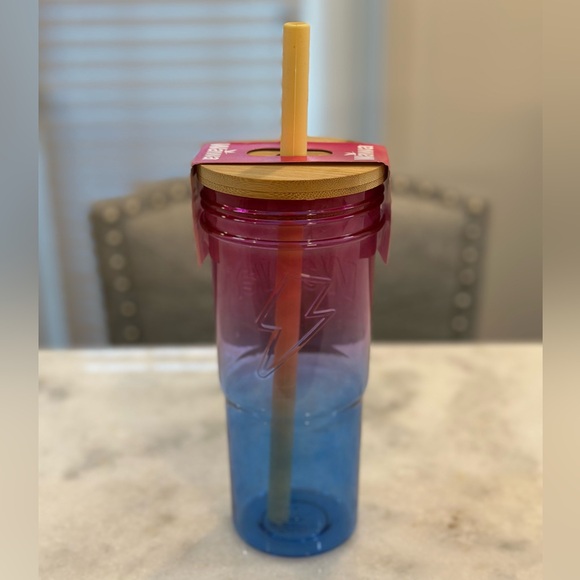 WAWA limited edition The Galaxy Reusable Tumbler / Mug - 24oz - Picture 3 of 8